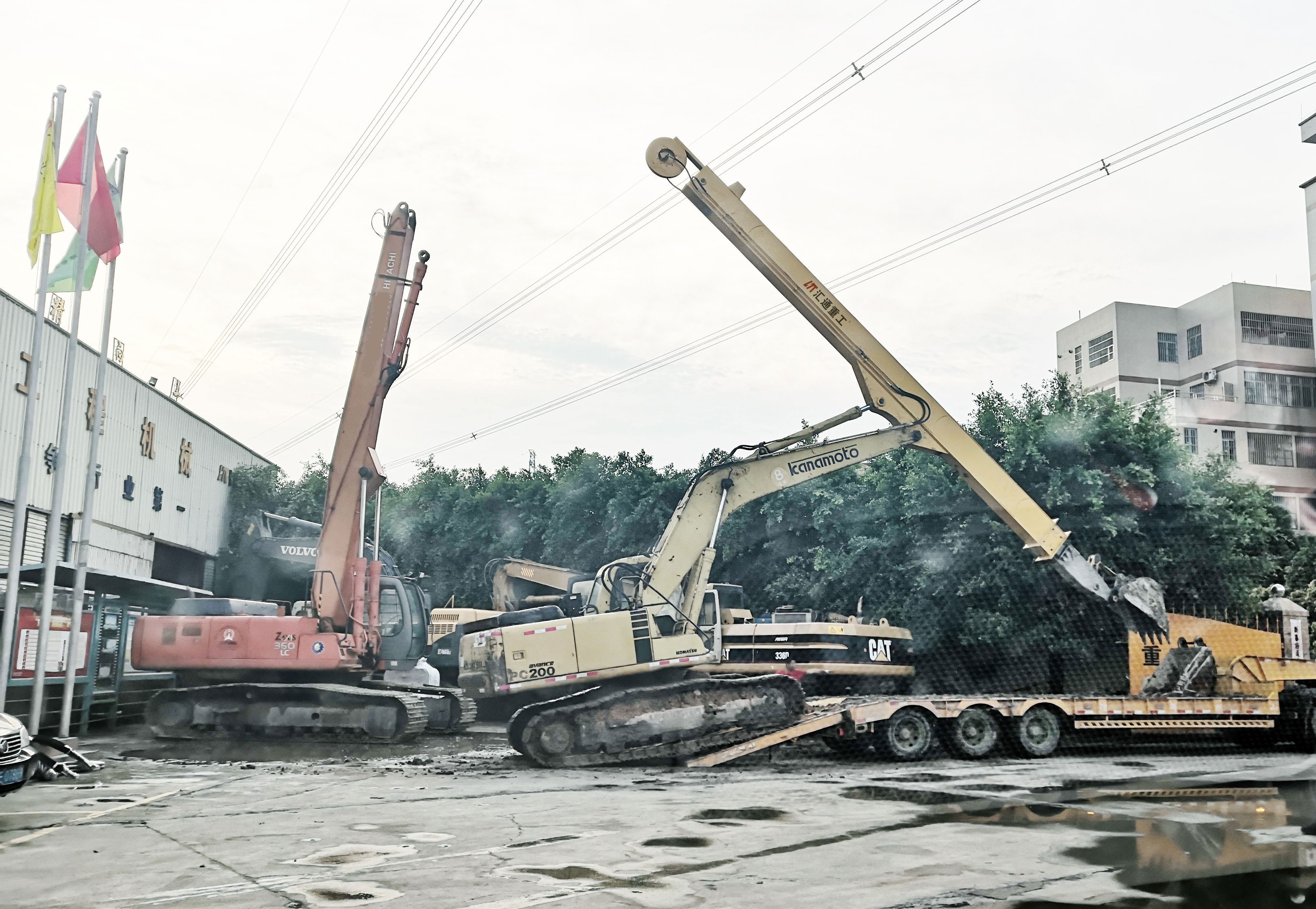 勾機(jī)伸縮臂廠家、挖機(jī)伸縮臂廠家、挖機(jī)伸縮臂改裝